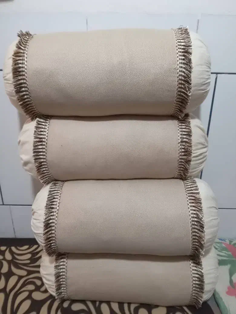 بالشت لوله ای باقیمت باور نکردنی|رختخواب، بالش، پتو|اصفهان, ارزنان|دیوار