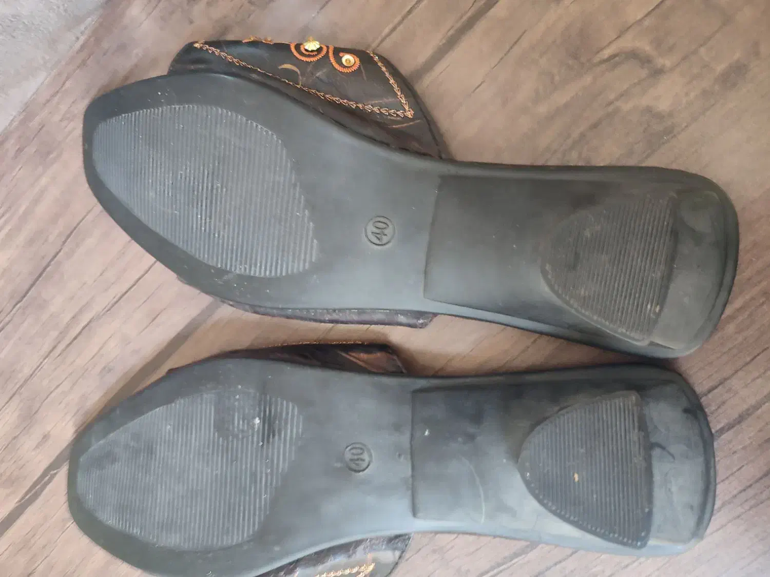 صندل روفرشی|کیف، کفش، کمربند|اصفهان, شاه پسند|دیوار