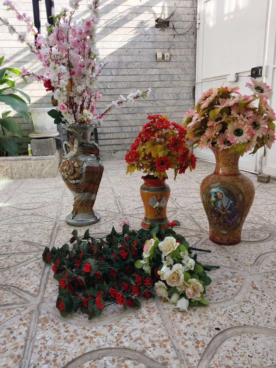 گلهای مصنوعی در حدنو|گل مصنوعی|کرج, باغستان|دیوار