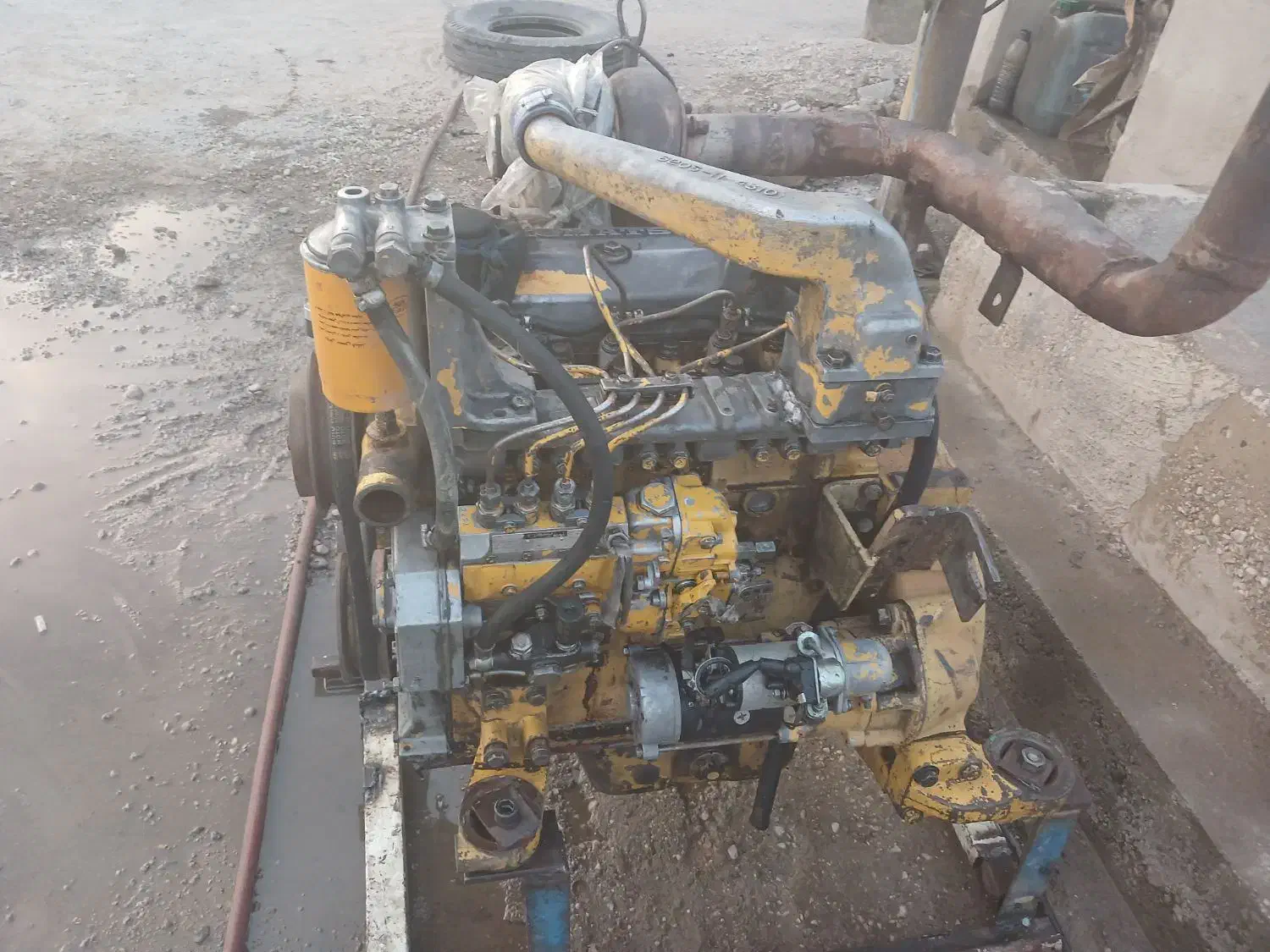 موتور کوماتسو 95 ال و مینی بوس فیات|خودرو سنگین|شاهرود, |دیوار