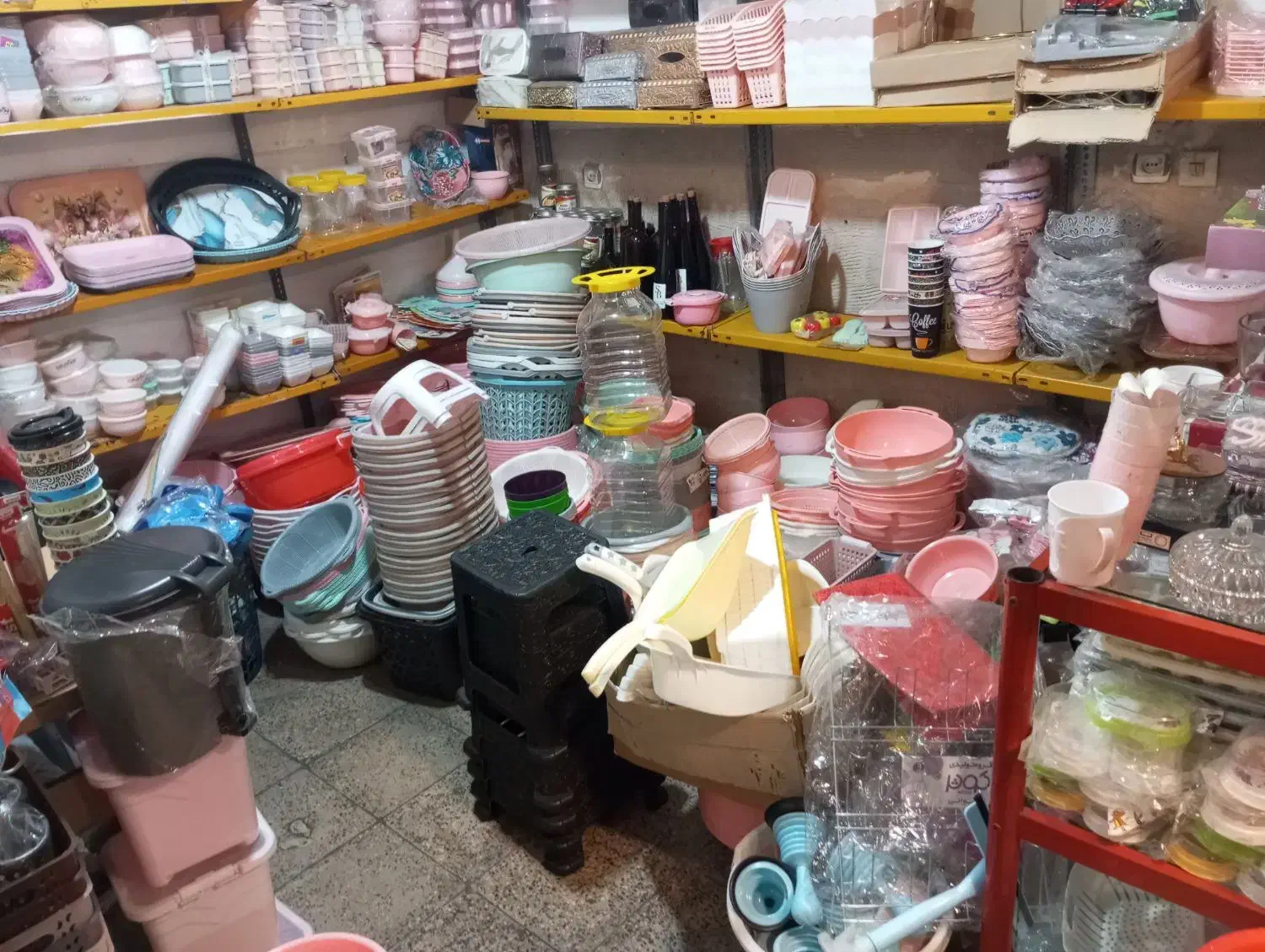 پلاسکو|ظروف نگهدارنده، پلاستیکی، یکبارمصرف|رشت, یخسازی|دیوار