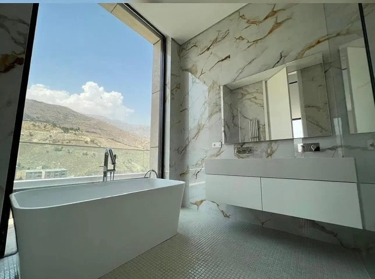 ۲۳۰متر/۳‌خواب‌مستر/تاپ‌لوکیشن‌نیاوران/کلیدنخورده