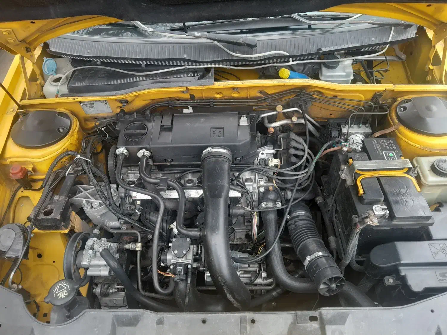 ماشین بسیار تمیز|خودرو سواری و وانت|سبزوار, باهنر|دیوار