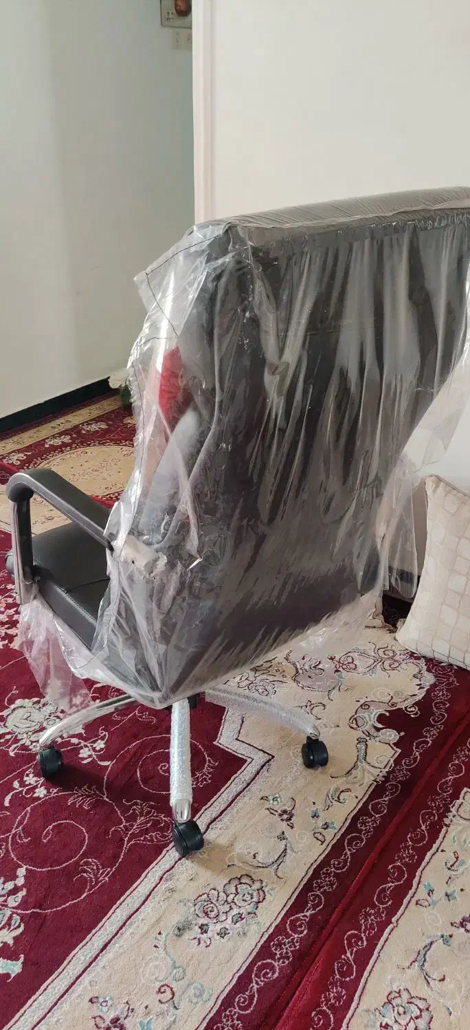 صندلی چرمی - بزرگ با قابلیت انواع ارتفاع وتکیهگاه|صندلی و نیمکت|بستک, |دیوار