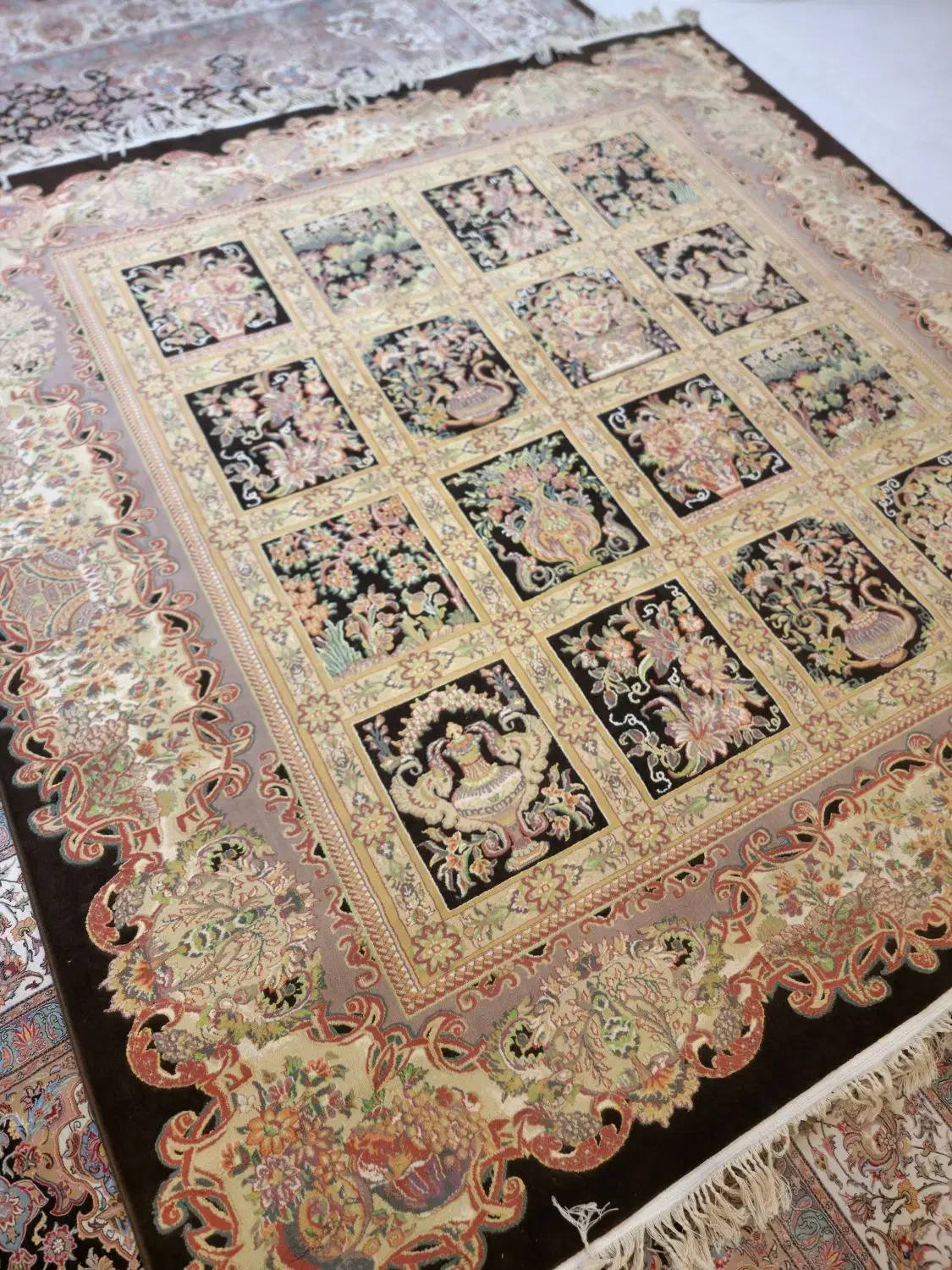 فرش مربع|فرش|تهران, مهران (سیدخندان)|دیوار