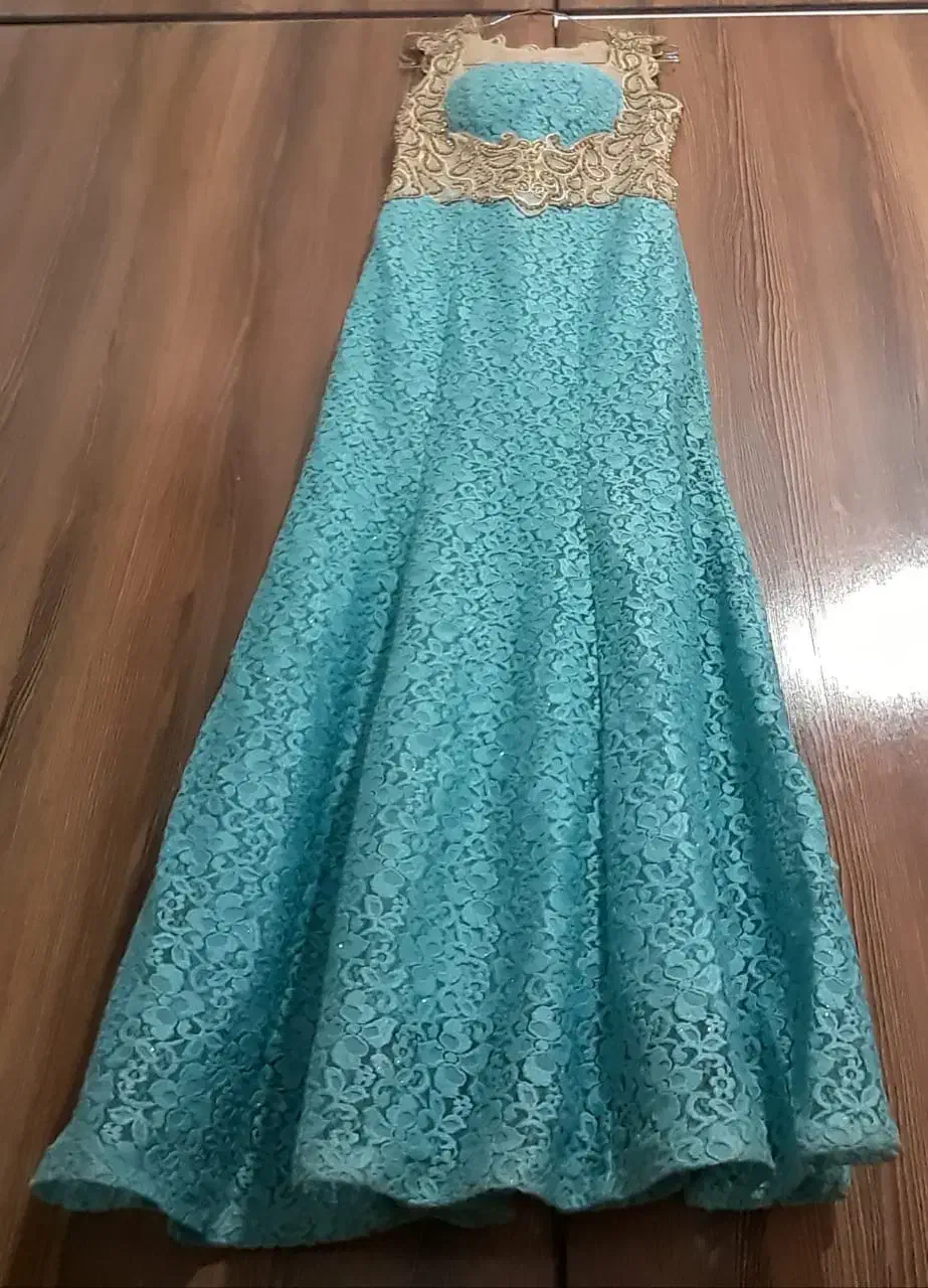 لباس مجلسی و مانتو|لباس|دماوند, دماوند|دیوار