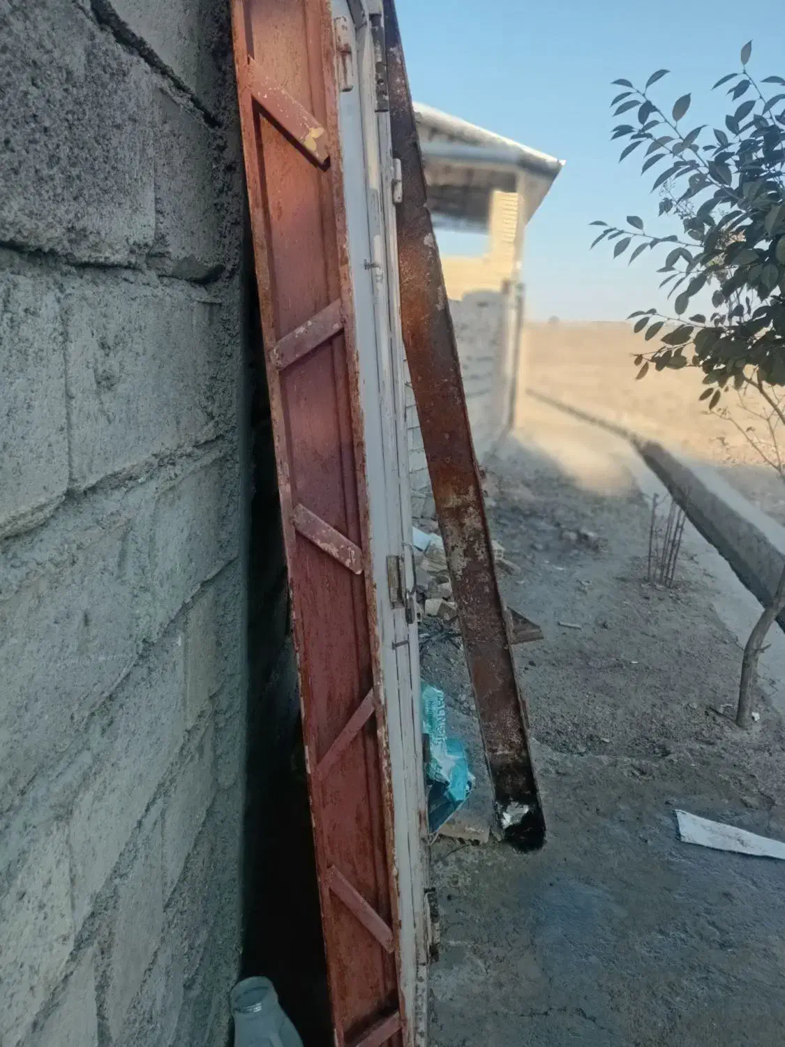 درب حیاط سالم|مصالح و تجهیزات ساختمان|مشگین شهر, |دیوار