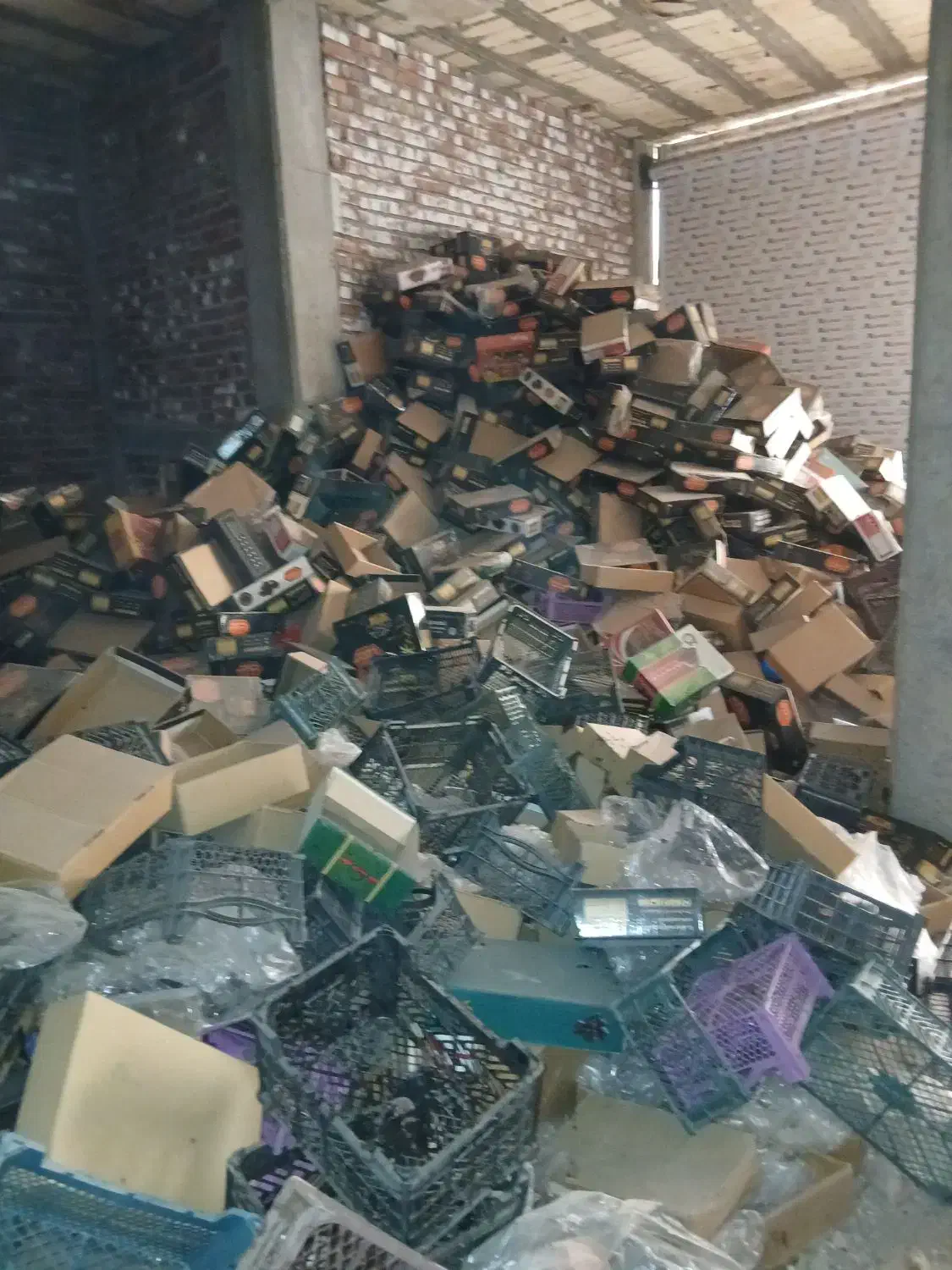 تعدادی کارتن وسبدفروشی|عمدهفروشی|فاریاب, |دیوار