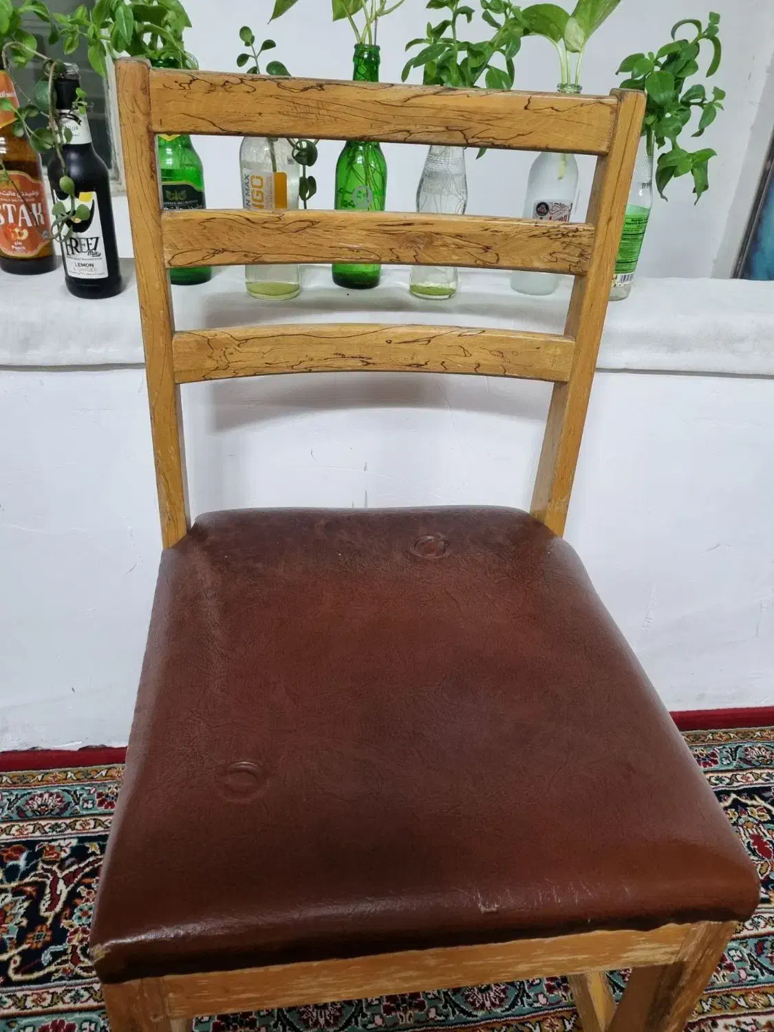 تابلو و دوعدد صندلی|تابلو، نقاشی، عکس|زاهدان, |دیوار