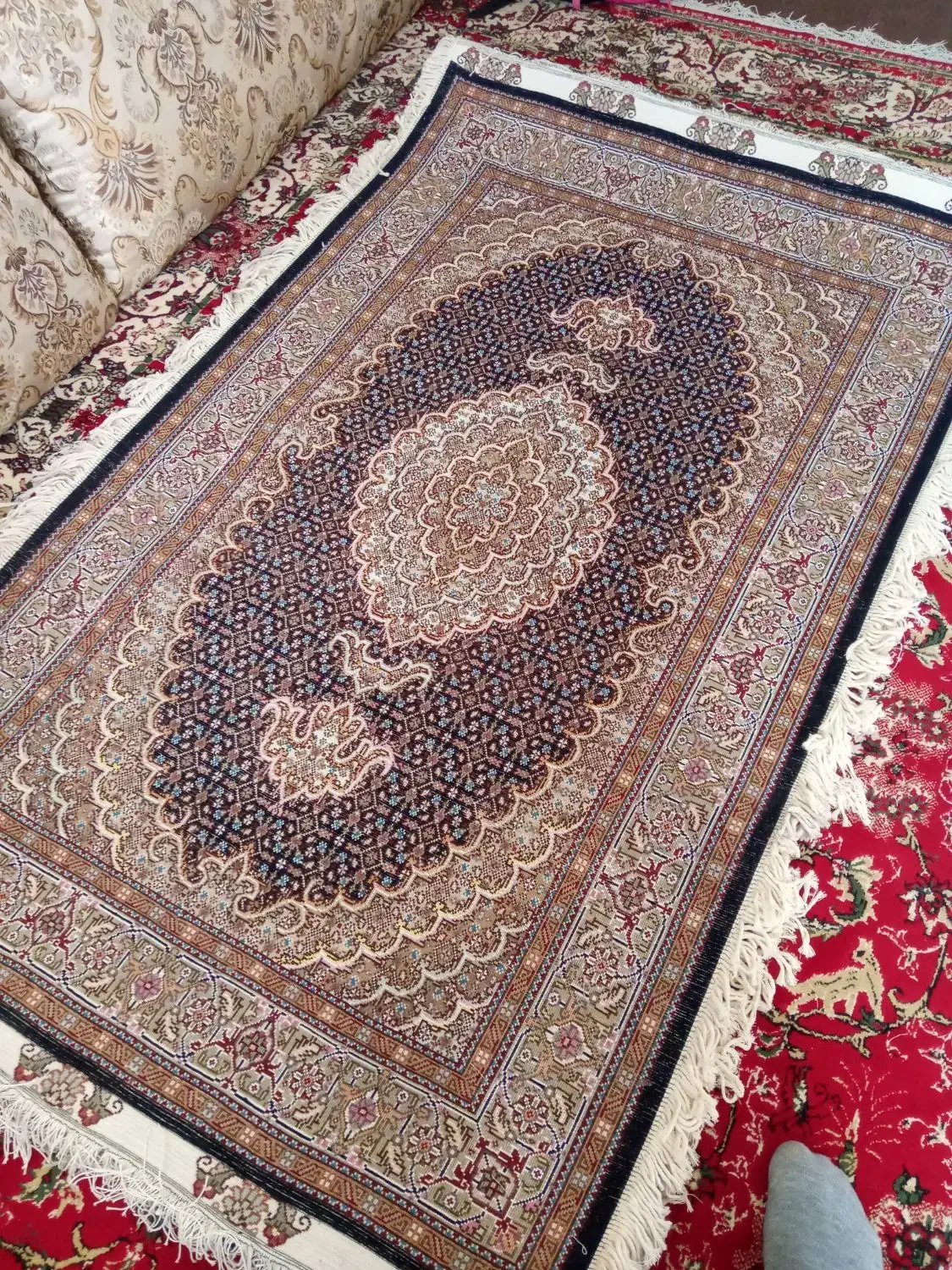 فرش دستبافت زرنیم|فرش|خوی, |دیوار