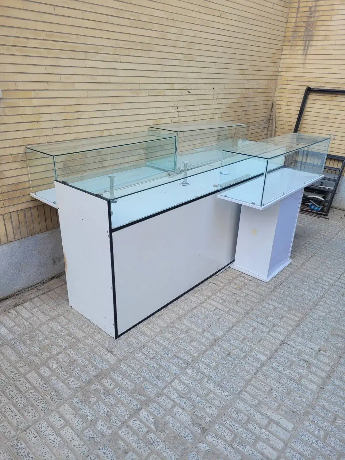 فروش ویترین با قیمت استثنایی|بوفه، ویترین، کنسول|شهرکرد, |دیوار