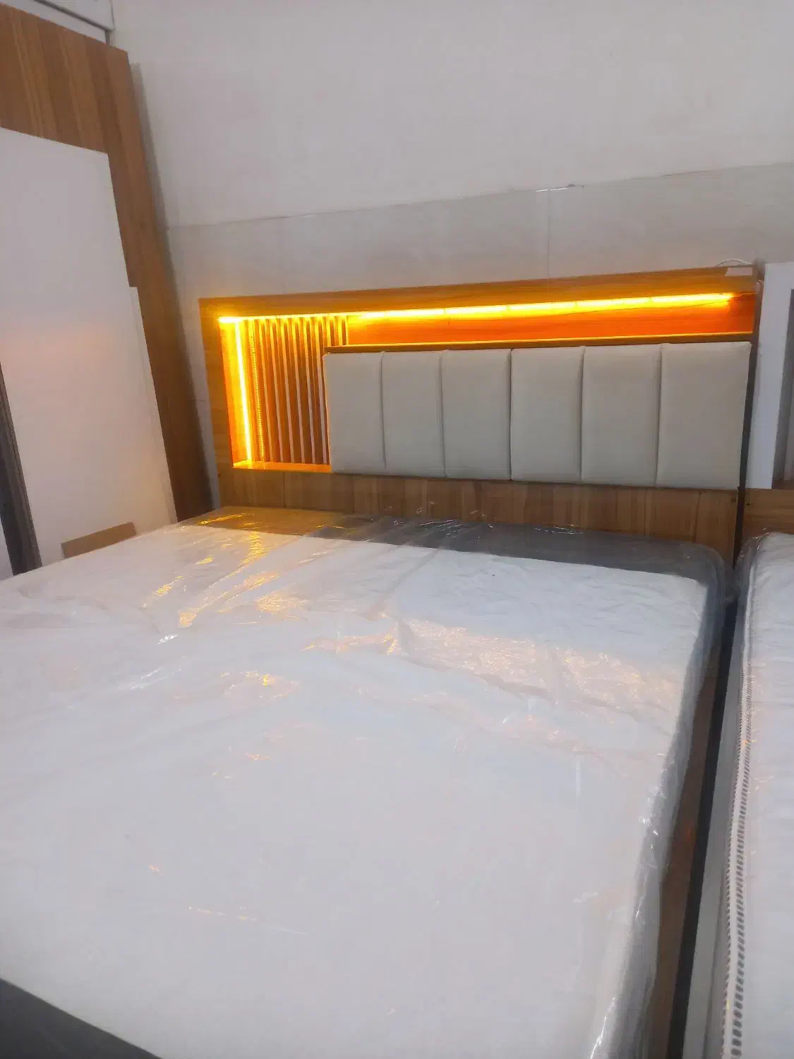 تخت خواب دو نفره|تخت و سرویس خواب|گنبد کاووس, |دیوار