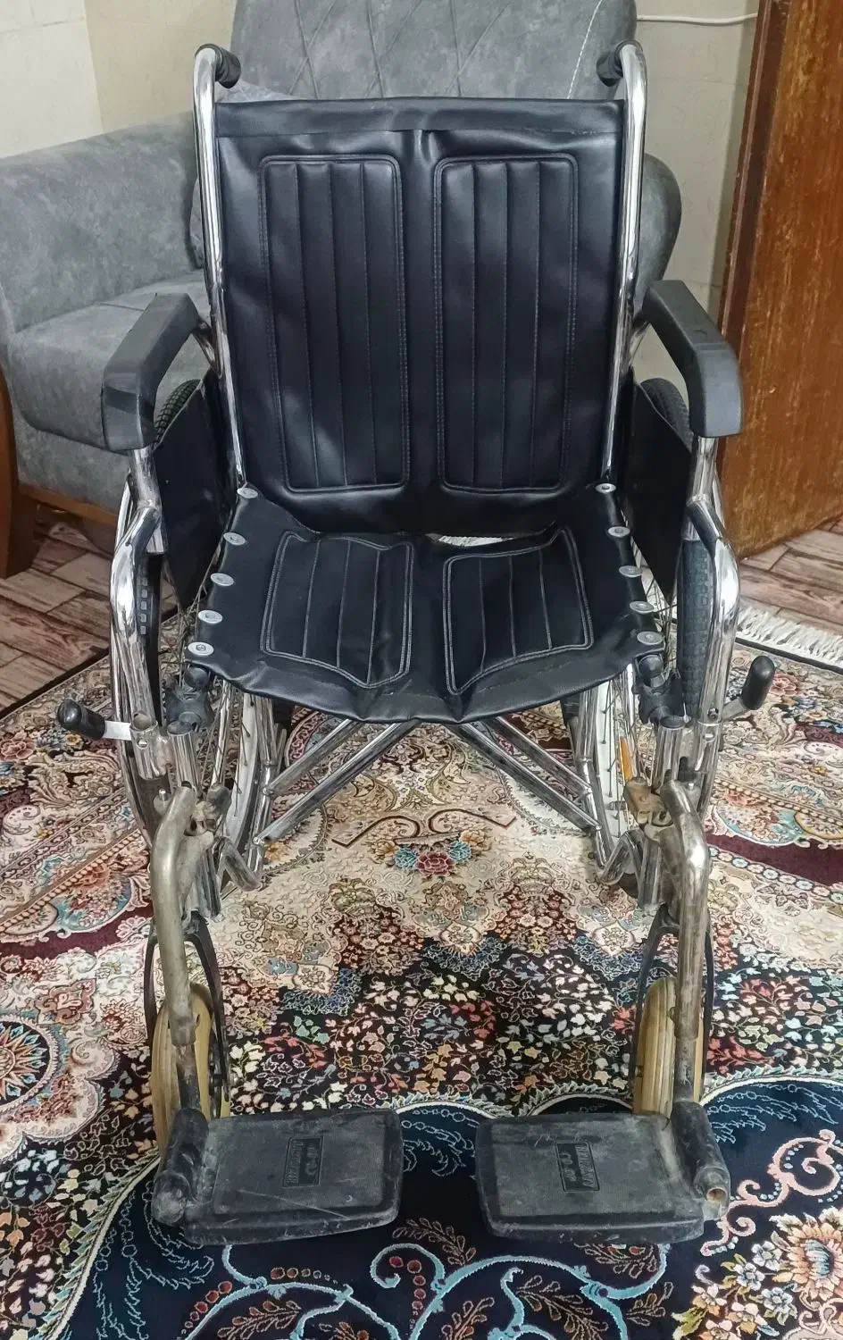 یک عدد ویلچر تمیزو سالم|آرایشی، بهداشتی، درمانی|گنبد کاووس, |دیوار