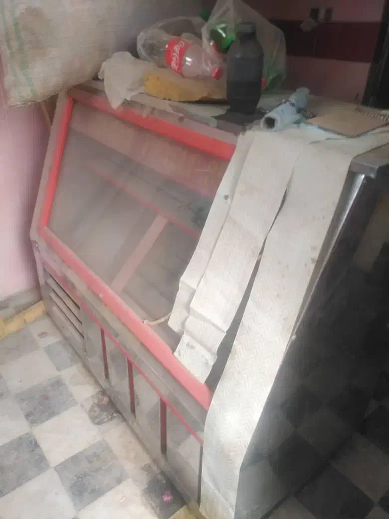 فـر ویخچال ومیزکاربرای مغازه ساندویچی|کافیشاپ و رستوران|زابل, |دیوار