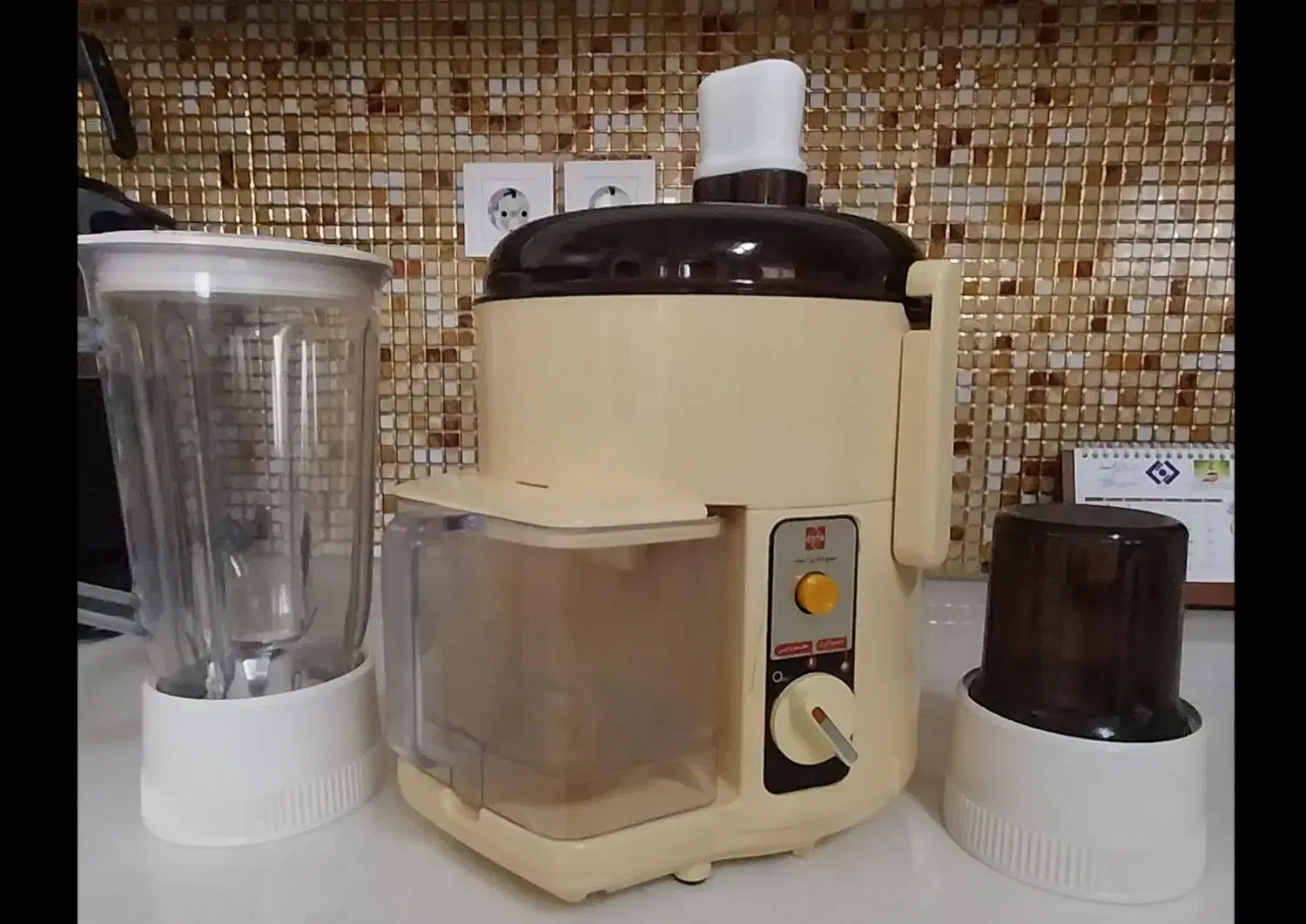 آبمیوه گیری سه کاره|خردکن، آسیاب، غذاساز|قم, عمار یاسر|دیوار