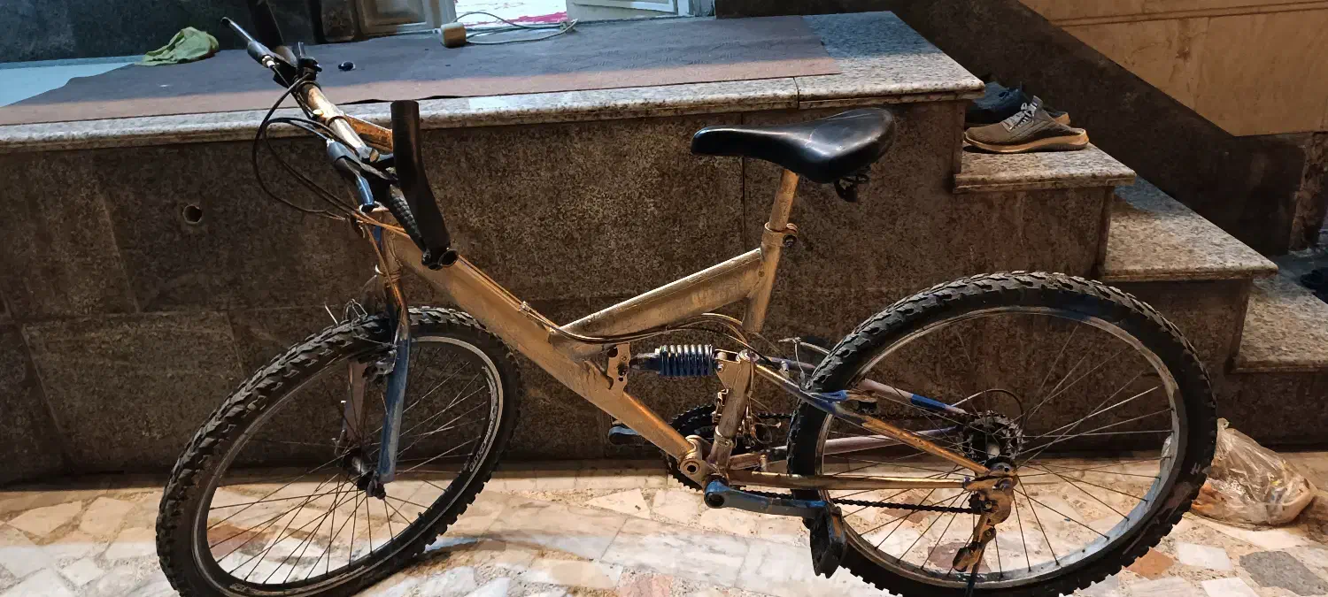 دوچرخه کارکرده|دوچرخه، اسکیت، اسکوتر|گنبد کاووس, |دیوار