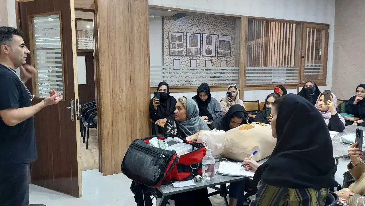 آموزش کمک بهیاری پرستاری تزریقات سرم بخیه|خدمات آموزشی|مشهد, کلاهدوز|دیوار