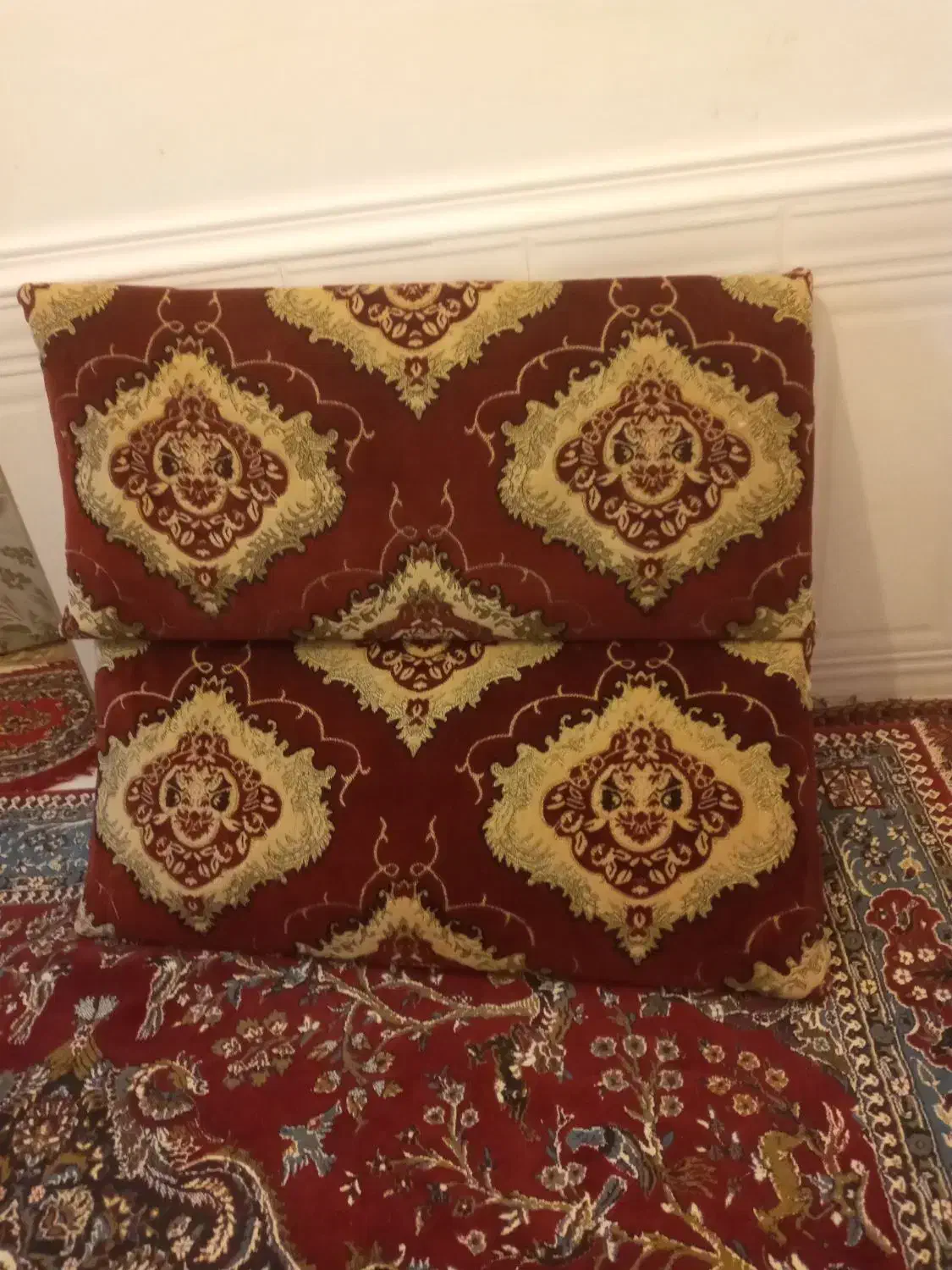 ۲ جفت پشتی کاملا نو|رختخواب، بالش، پتو|نیمروز, |دیوار