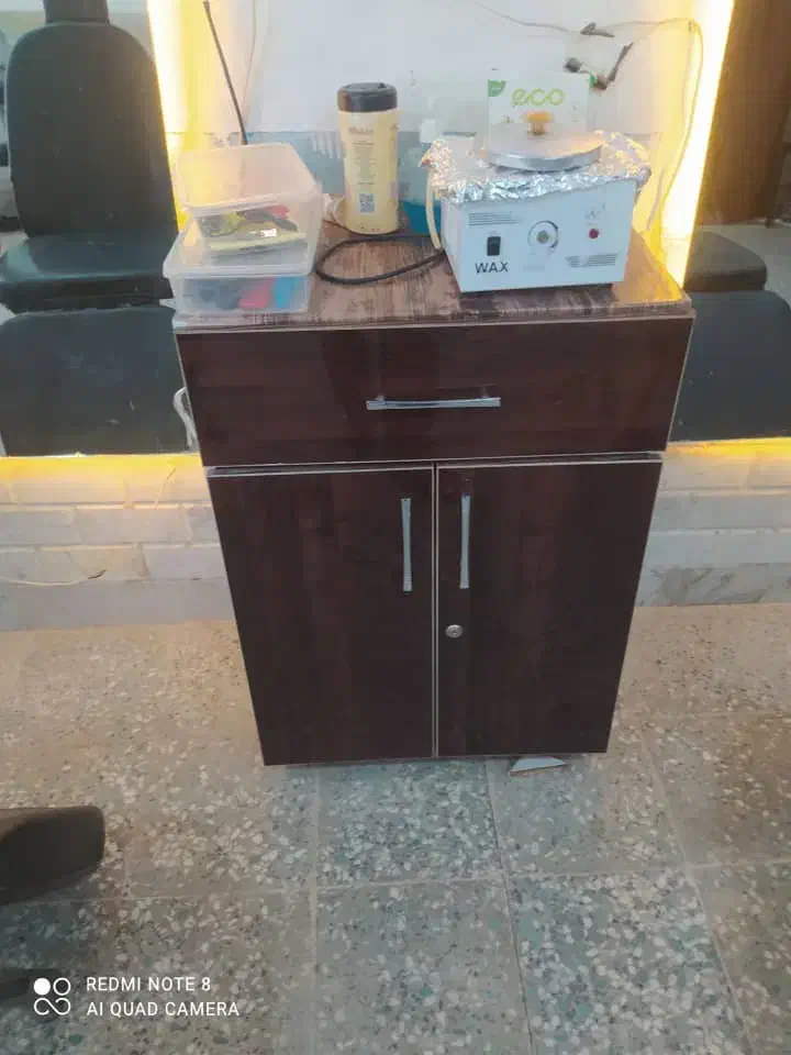 فروش وسایل ارایشگاه|آرایشگاه و سالنهای زیبایی|جیرفت, |دیوار