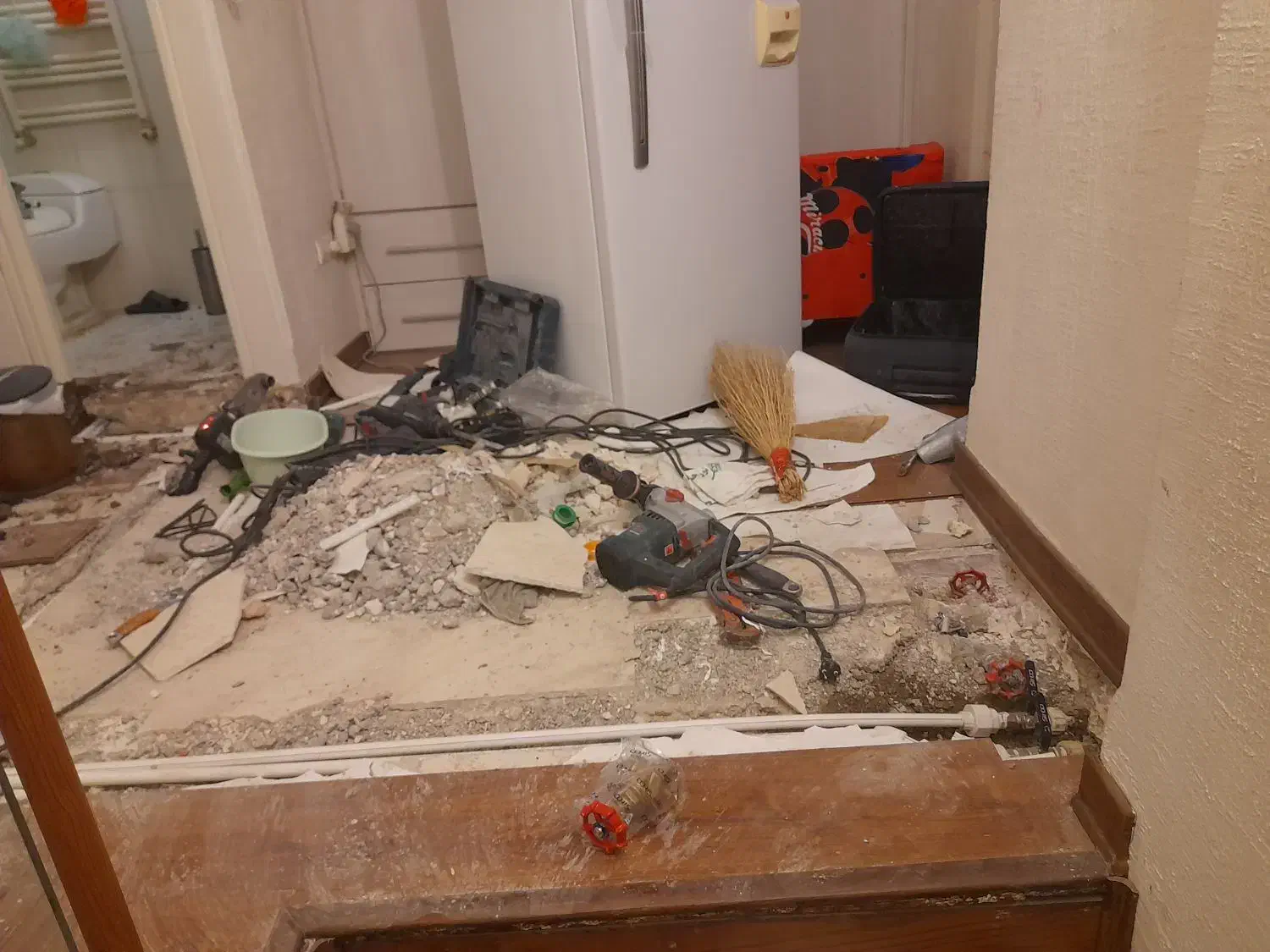 لوله کشی ساختمان ورفع ترکیدگی کلیه مناطق تهران|خدمات پیشه و مهارت|تهران, تهرانپارس جنوبی|دیوار