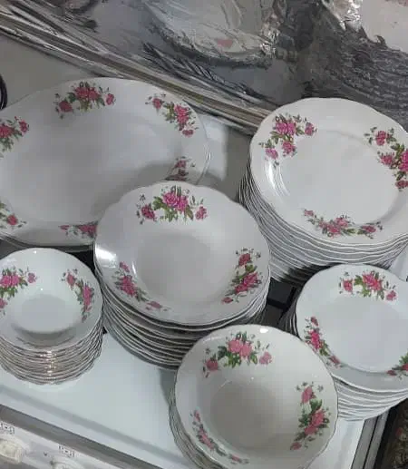 سرویس غذا خوری گل سرخی قدیمی|ظروف سرو و پذیرایی|خرمدره, |دیوار