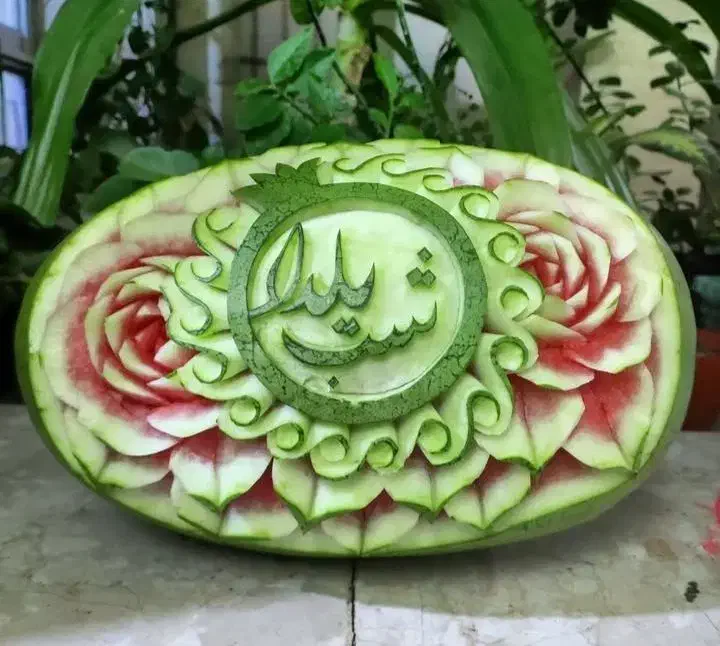 میوه آرایی وحکاکی هندوانه وکدو|خدمات پذیرایی، مراسم|اصفهان, برزان|دیوار