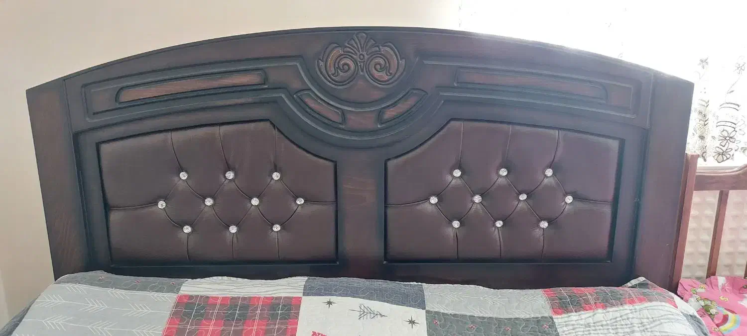 سرویس خواب|تخت و سرویس خواب|آباده, |دیوار