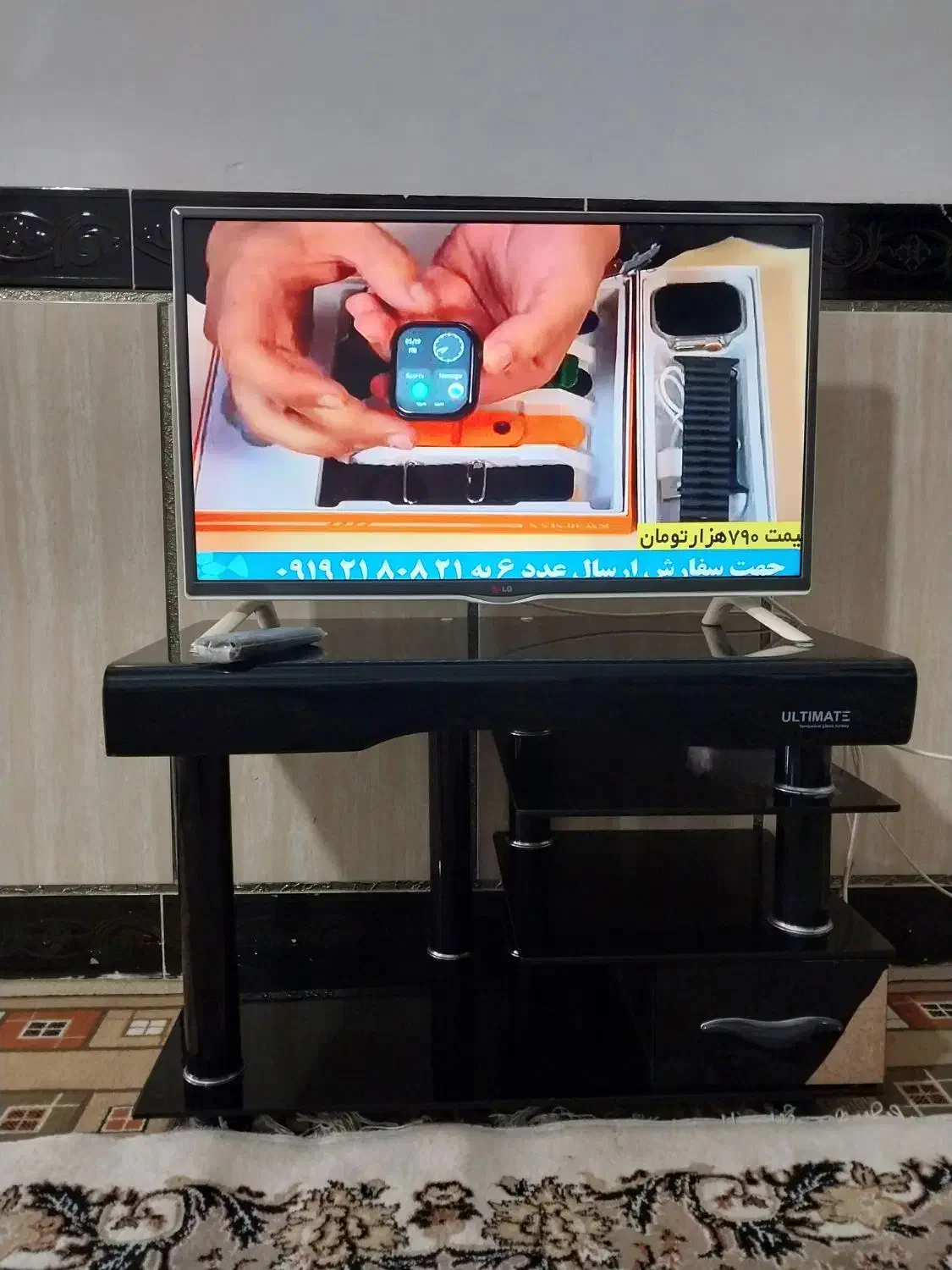 تلویزیون ۳۲اینج ال جی اصل کره با میزش|تلویزیون و پروژکتور|تاکستان, |دیوار