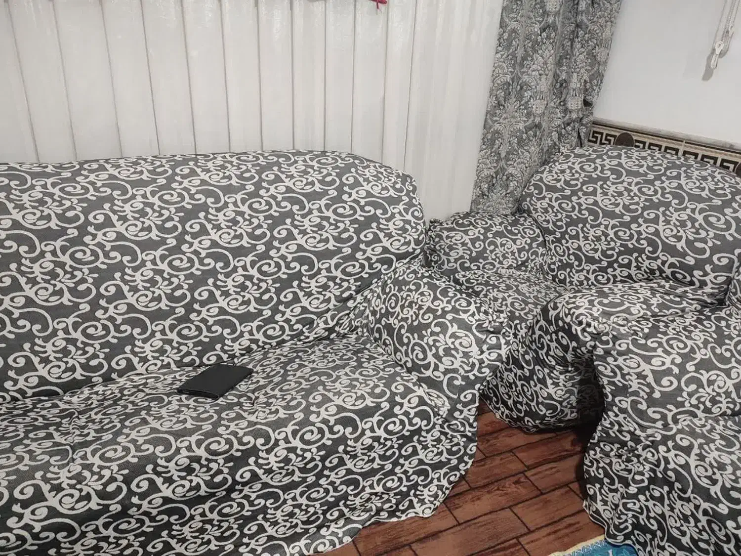 مبل راحتی|مبلمان خانگی و میز عسلی|قم, شهر قائم|دیوار