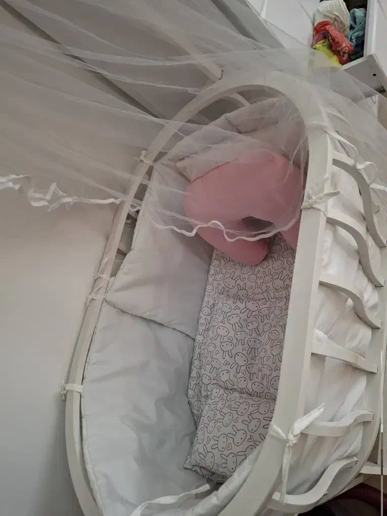 گهواره سفید نونو سالم پشه بند هم داره|تخت و صندلی بچه|قرچک, محمد آباد|دیوار
