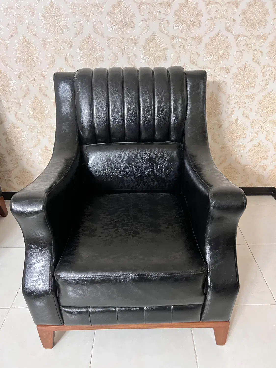 مبلمان چرم درجه یک|مبلمان خانگی و میز عسلی|قم, پردیسان|دیوار