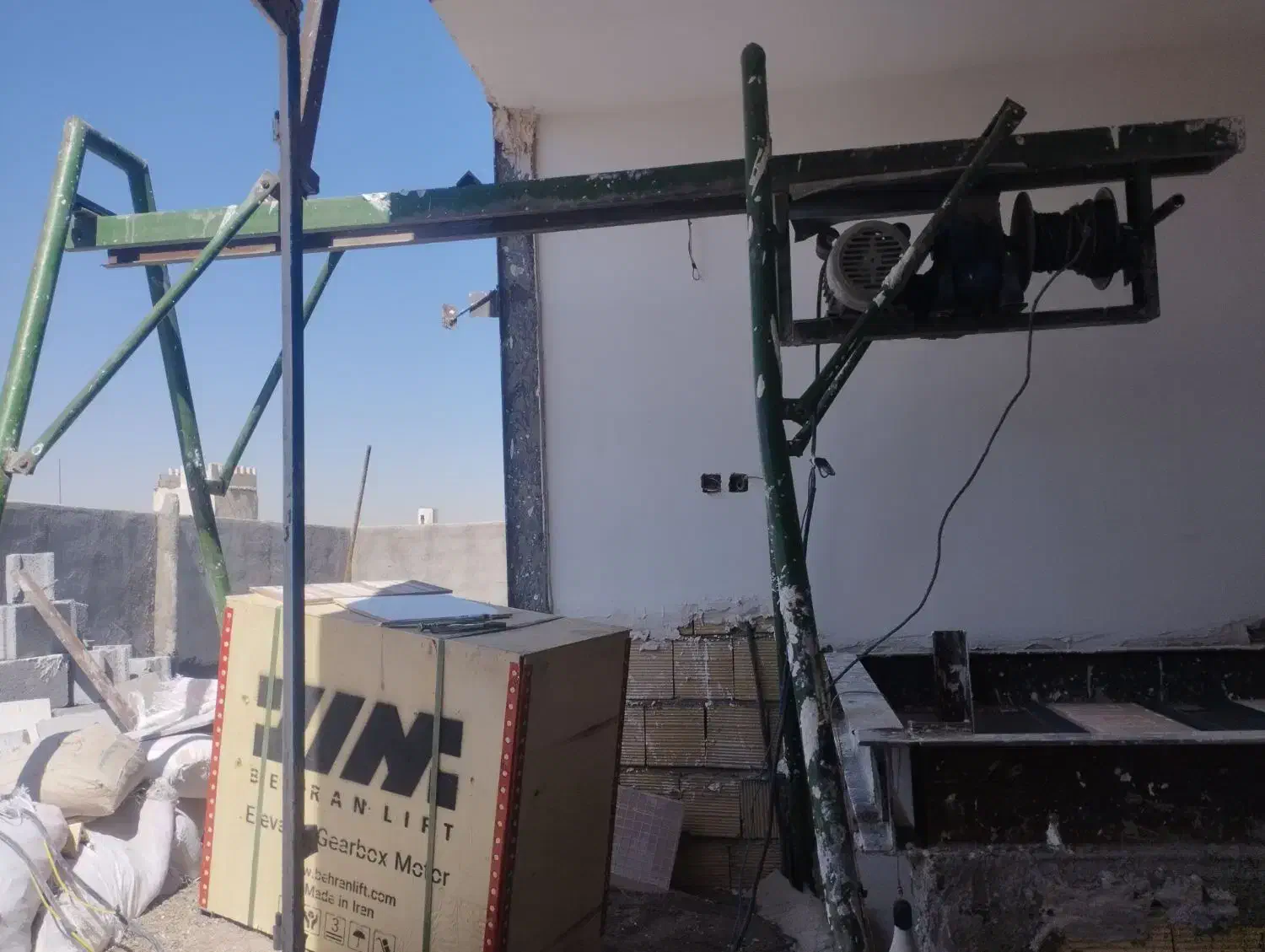 بالابر 1 تنی مصالح با باکس|مصالح و تجهیزات ساختمان|مشهد, ابوذر|دیوار