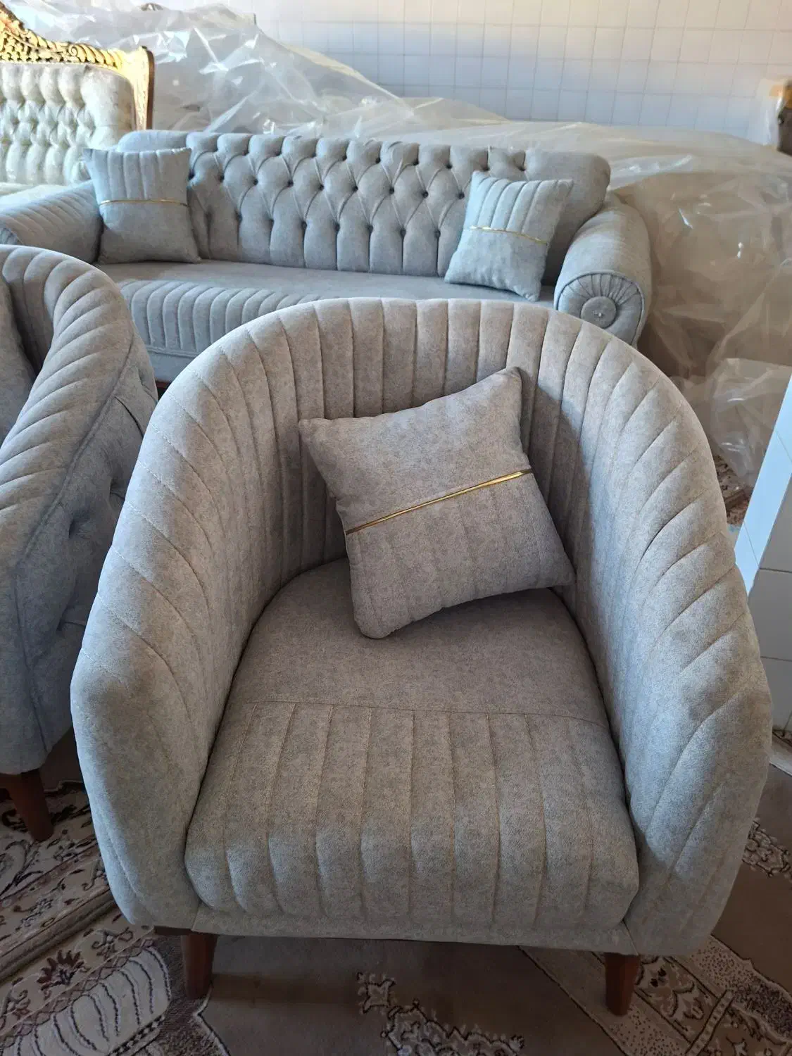 فروش مبل راحتی کاملا نو|مبلمان خانگی و میز عسلی|خلخال, |دیوار