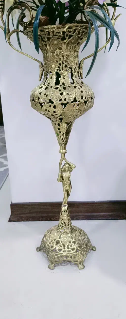 گلدان برنز|صنایع دستی و سایر لوازم تزئینی|تهران, خواجه نظام الملک|دیوار