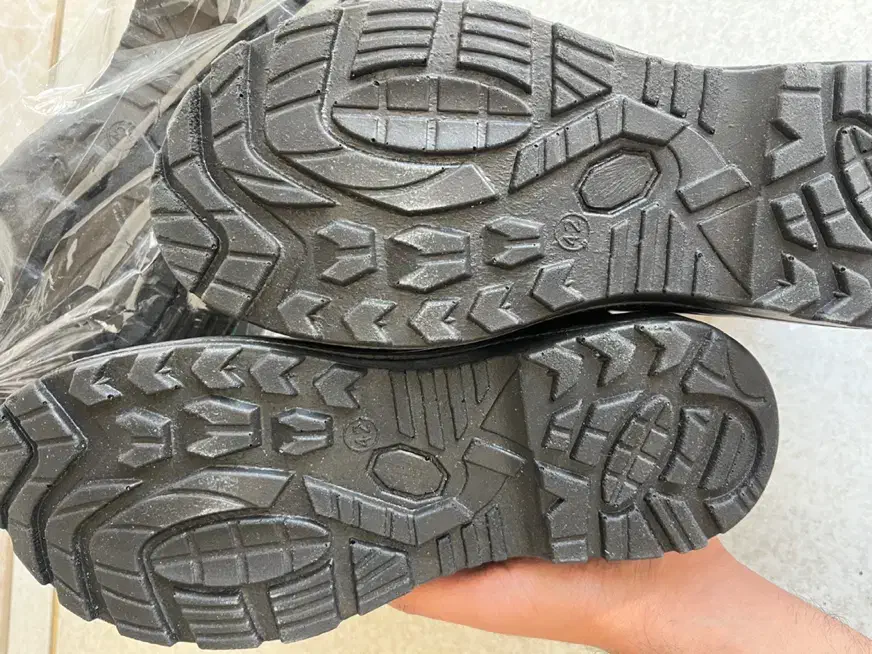 کفش ایمنی قارامان تبریز|کیف، کفش، کمربند|نیشابور, بنیاد شهید|دیوار