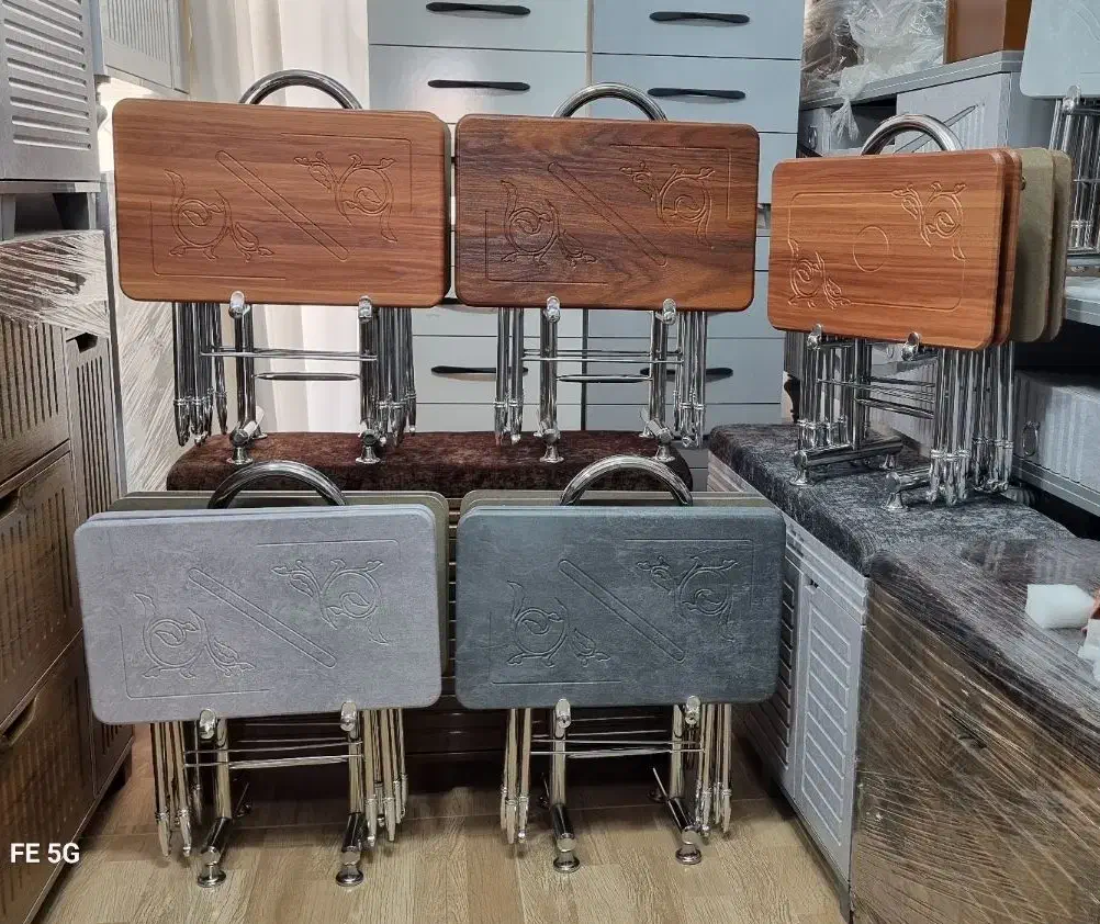 میز عسلی تاشو پایه فلزی صفحه بزرگ چمدونی 4 تایی|مبلمان خانگی و میز عسلی|خمینیشهر, |دیوار