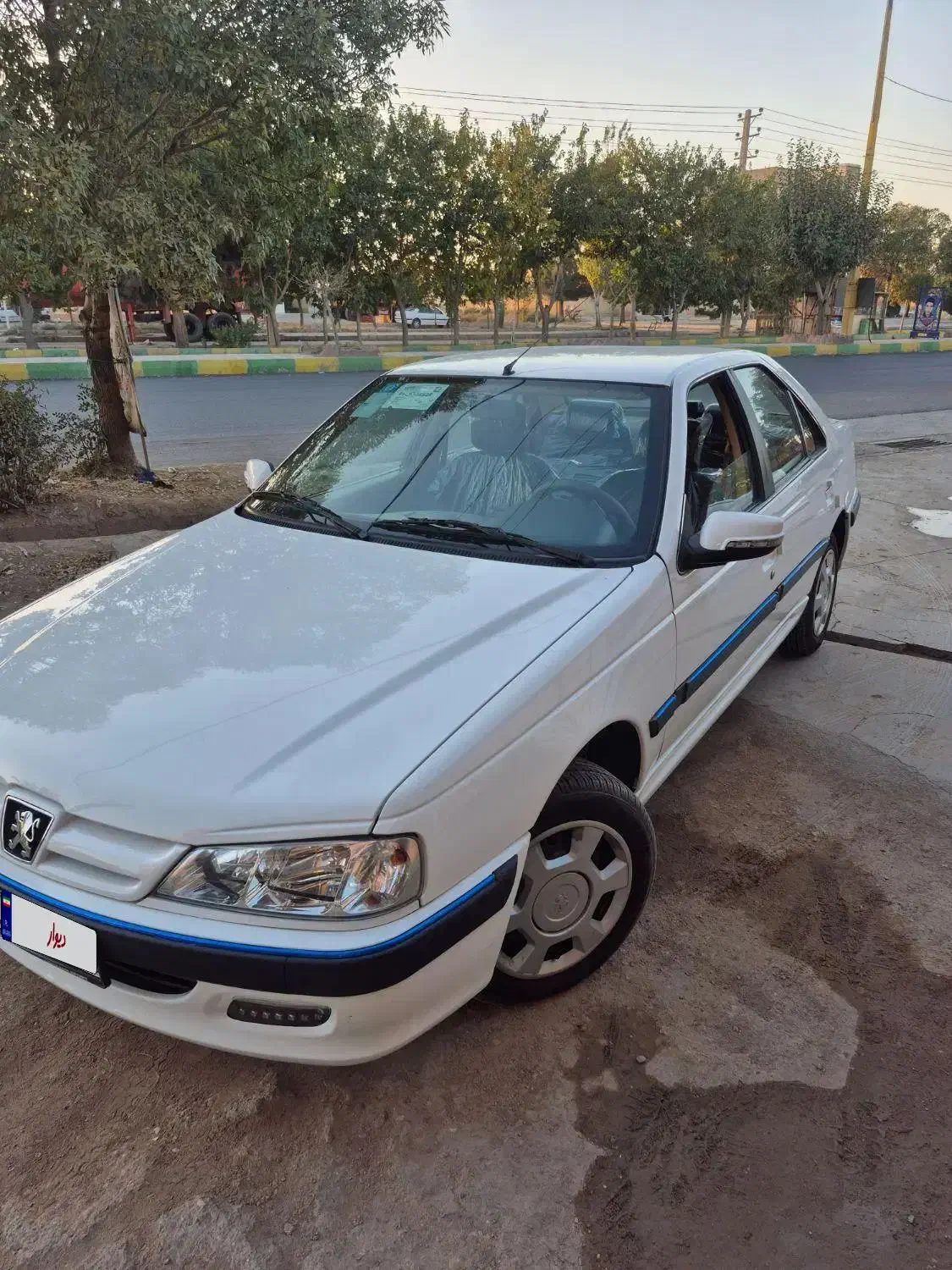 فروشی|خودرو سواری و وانت|تاکستان, |دیوار