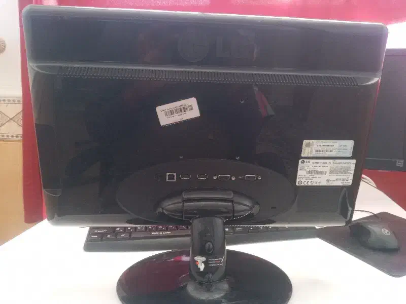 مانیتور 19 اینج LG|قطعات و لوازم جانبی رایانه|فیروزآباد (فارس), |دیوار