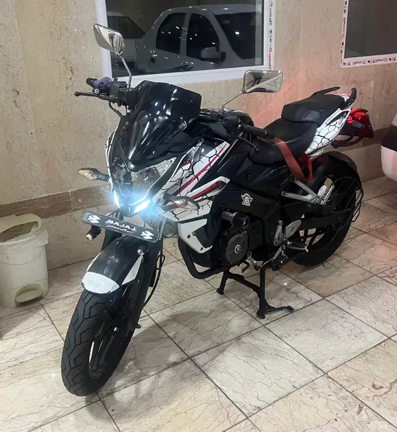 Ns 150 تک و خاص فروش فقط مصرف کننده|موتورسیکلت|تهران, نیروی هوایی (پیروزی)|دیوار