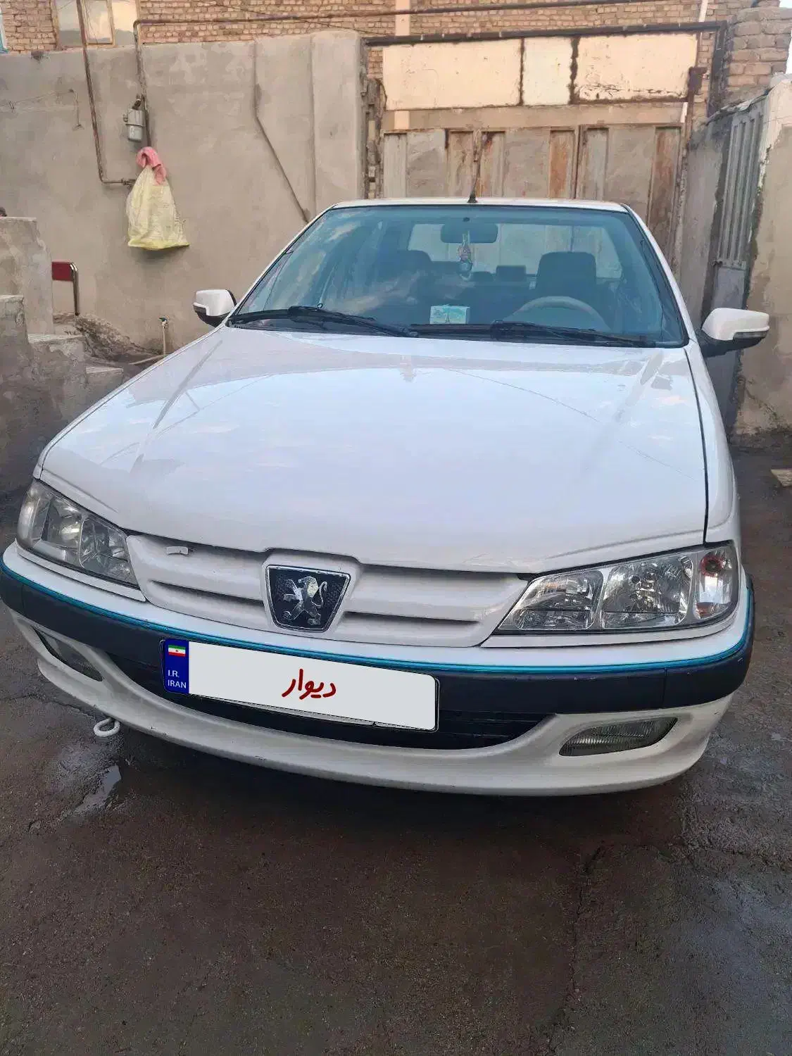 پژو پارس سال1401|خودرو سواری و وانت|بروجرد, |دیوار