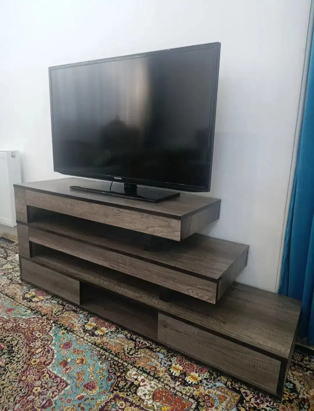 میز تی وی ام دی اف|میز تلویزیون|قم, قلعه یزدیها|دیوار