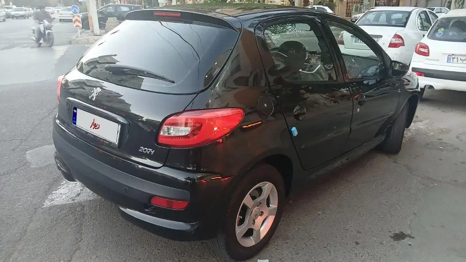 ۲۰۷ مدل ۱۴۰۰|خودرو سواری و وانت|کاشان, کشاورز|دیوار