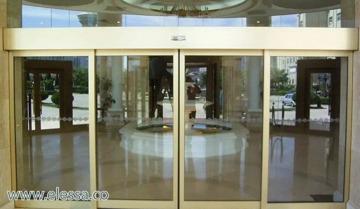 مغازه ۴۰ متری نوساز دهنه۶|اجارهٔ مغازه و غرفه|مشهد, دانشجو|دیوار