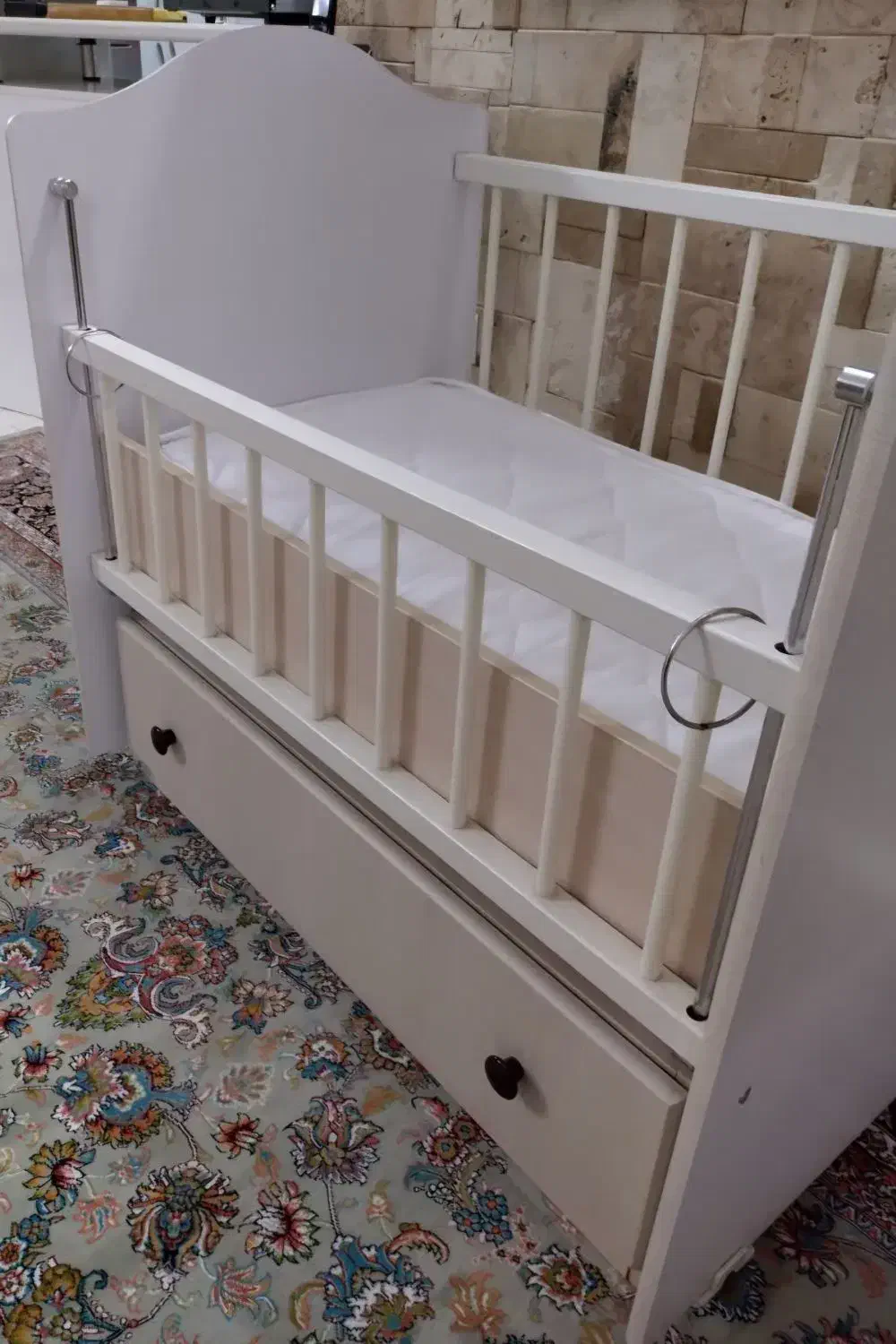 تخت کنار مادر گهواره ای|تخت و سرویس خواب|قم, انسجام|دیوار