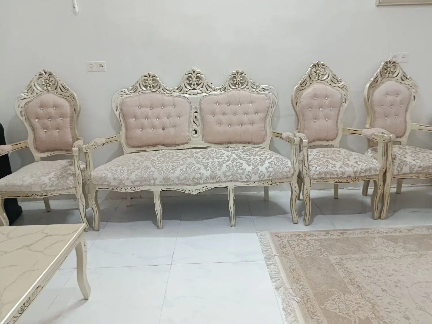 مبلمان سلطنتی|مبلمان خانگی و میز عسلی|سبزوار, قاضی زاد|دیوار