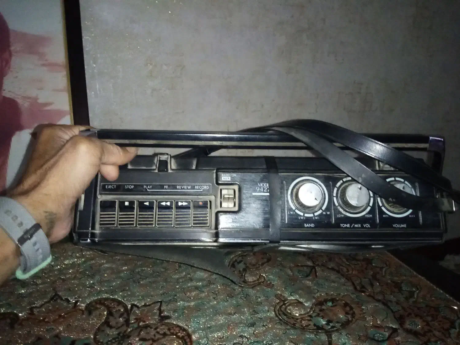 ضبط صوت قدیمی با روکش چرم ژا)بن اصل|صوتی و تصویری|شیراز, شهرک فرهنگیان|دیوار