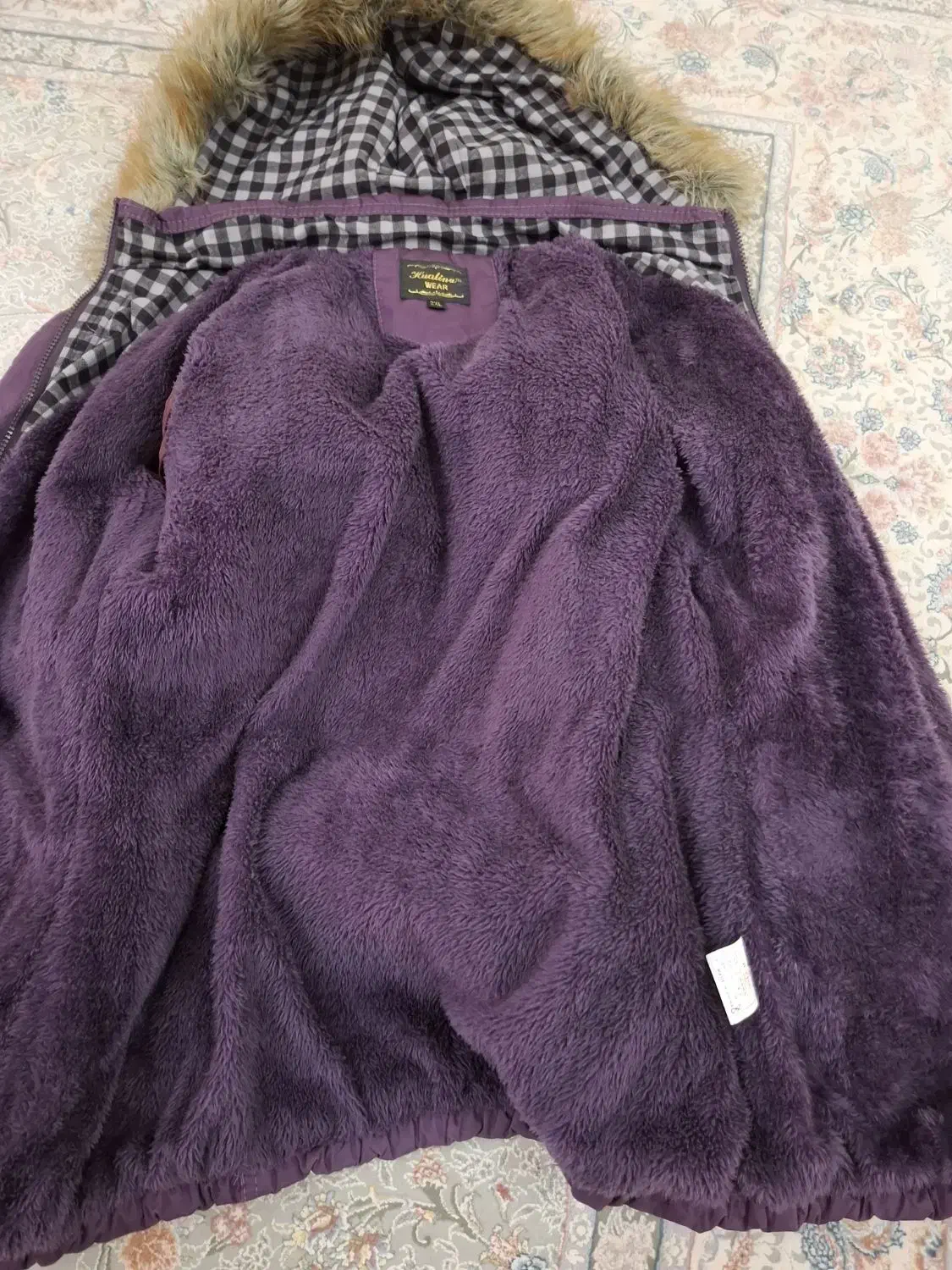 کابشن دخترانه|لباس|کرج, آق تپه|دیوار