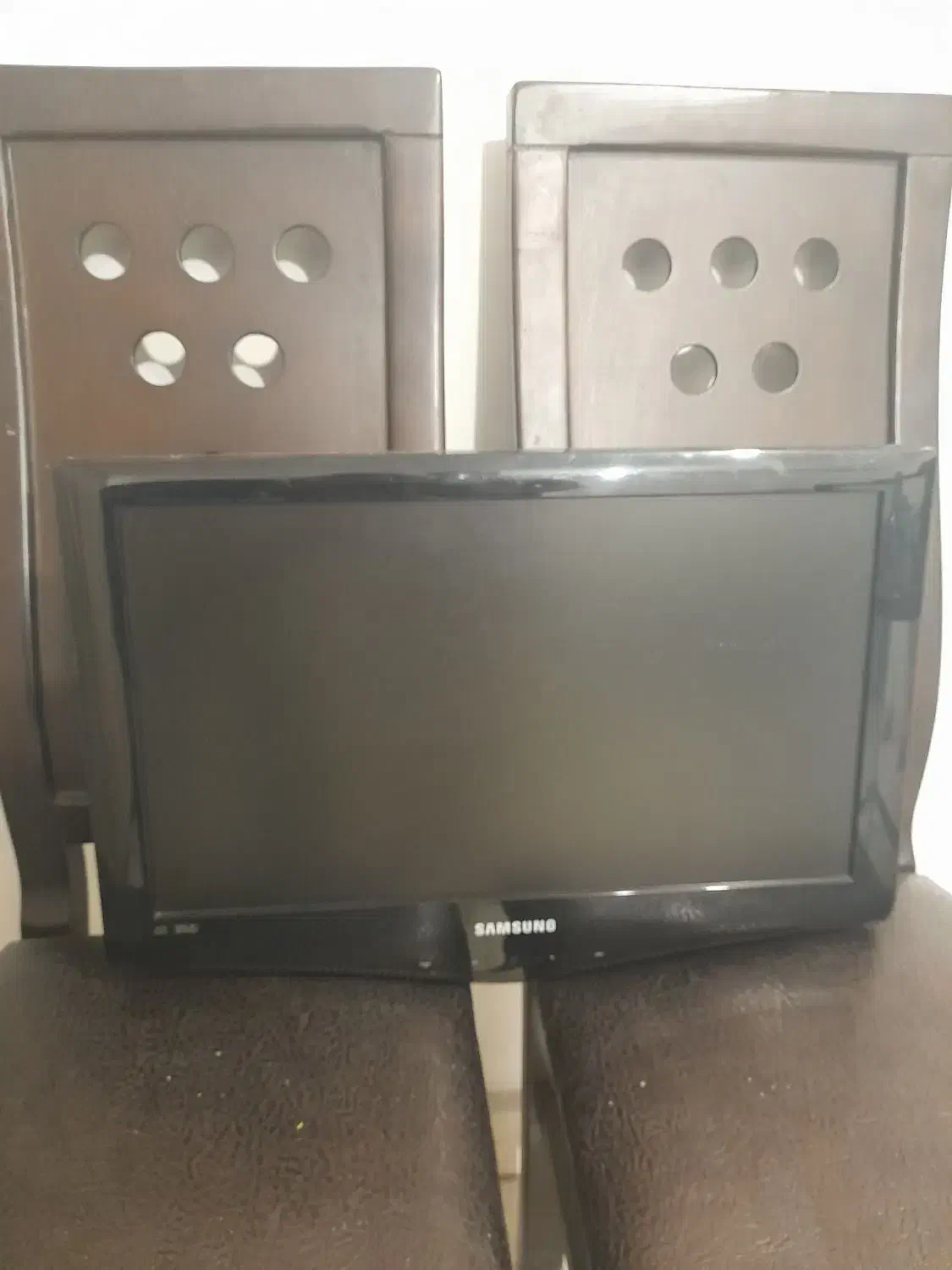 تلویزیون ۲۴ اینج|تلویزیون و پروژکتور|رشت, آب و برق|دیوار