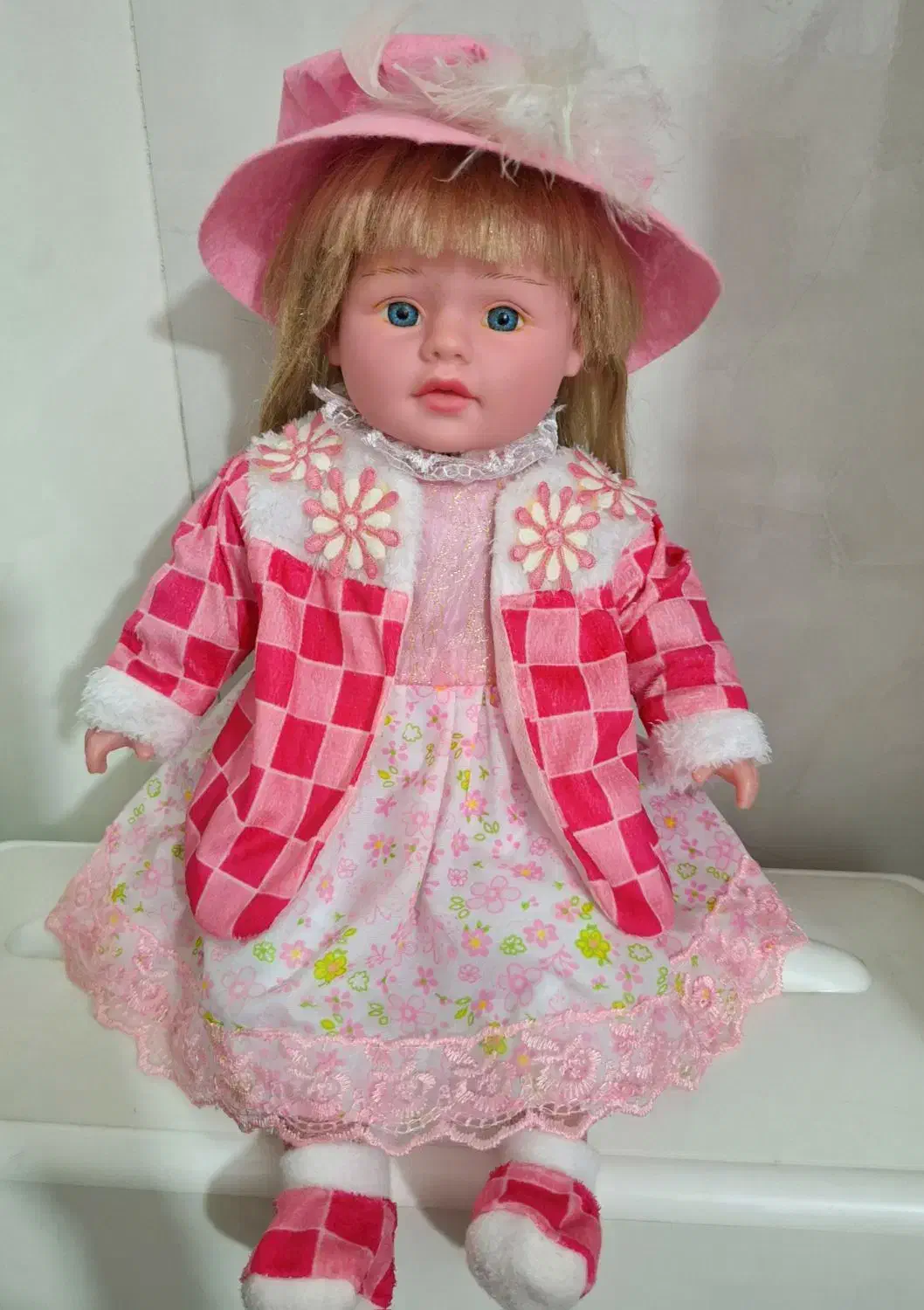 عروسک دختر زیبا|اسباببازی|مشهد, رده|دیوار