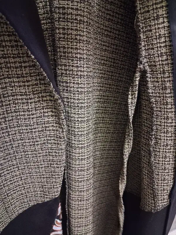 مانتو زمستانی|لباس|کاشان, دشت چال|دیوار